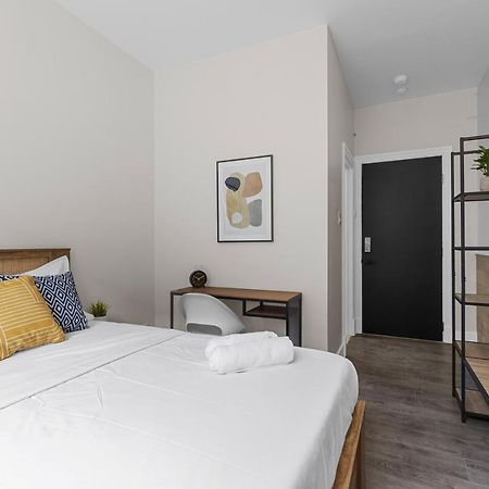 Le Sand & Stone Hotel Montréal Exteriör bild