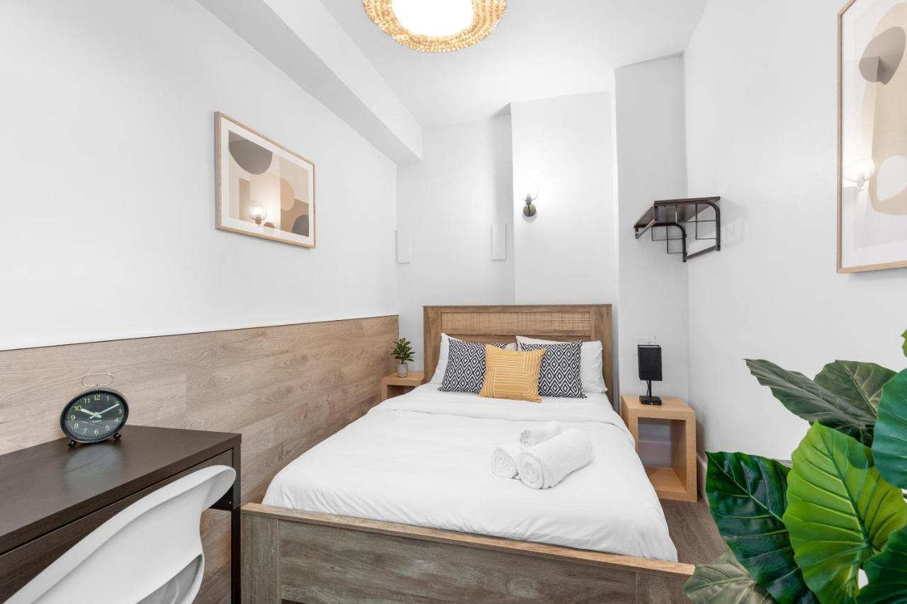 Le Sand & Stone Hotel Montréal Exteriör bild