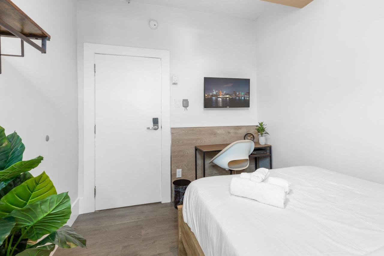 Le Sand & Stone Hotel Montréal Exteriör bild