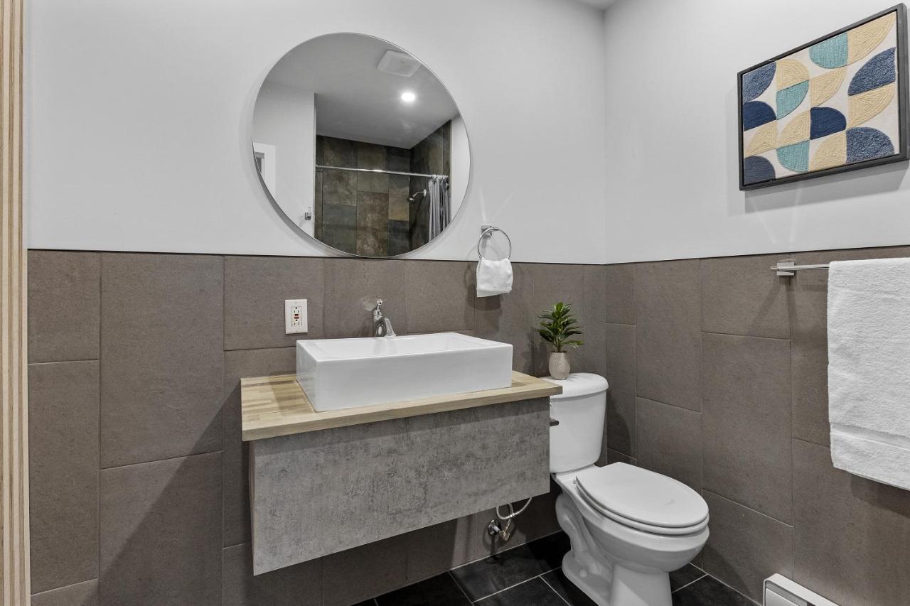 Le Sand & Stone Hotel Montréal Exteriör bild